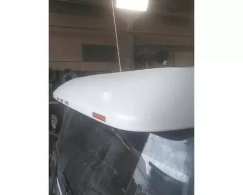 VOLVO VNL CAB CLIP