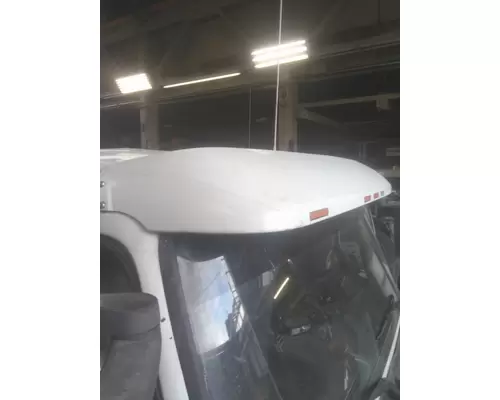 VOLVO VNL CAB CLIP