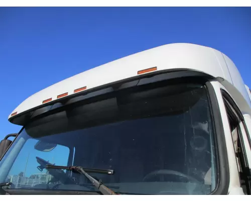 VOLVO VNL CAB CLIP