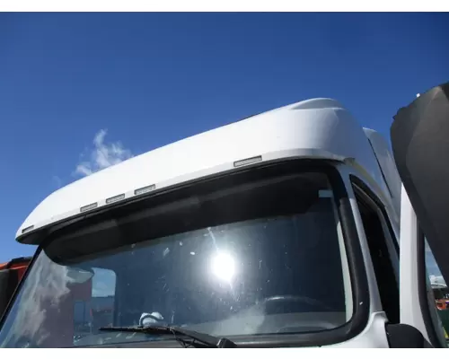 VOLVO VNL CAB CLIP
