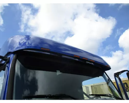 VOLVO VNL CAB CLIP