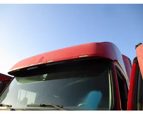 VOLVO VNL CAB CLIP