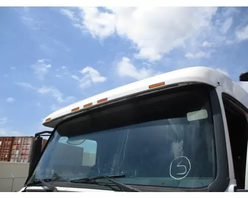 VOLVO VNL CAB CLIP