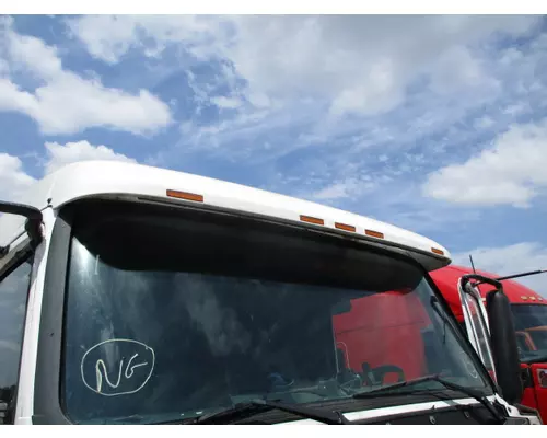 VOLVO VNL CAB CLIP