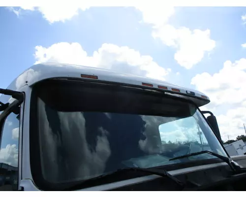 VOLVO VNL CAB CLIP