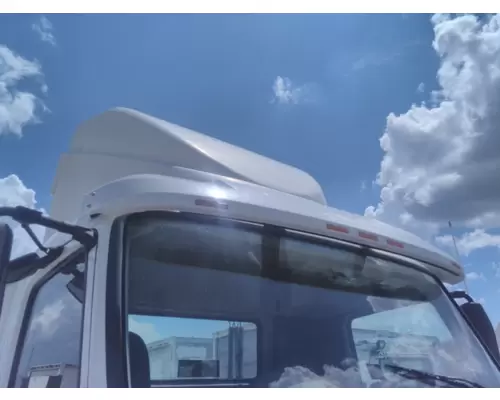 VOLVO VNL CAB CLIP