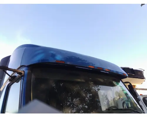 VOLVO VNL CAB CLIP