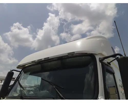 VOLVO VNL CAB CLIP