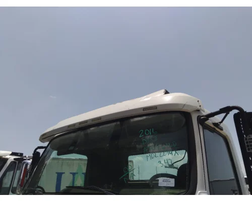 VOLVO VNL CAB CLIP