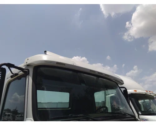 VOLVO VNL CAB CLIP