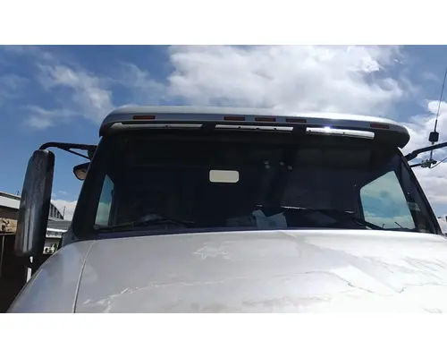 VOLVO VNL CAB CLIP