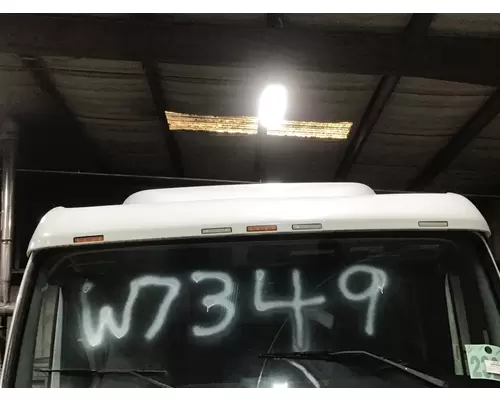 VOLVO VNL CAB CLIP
