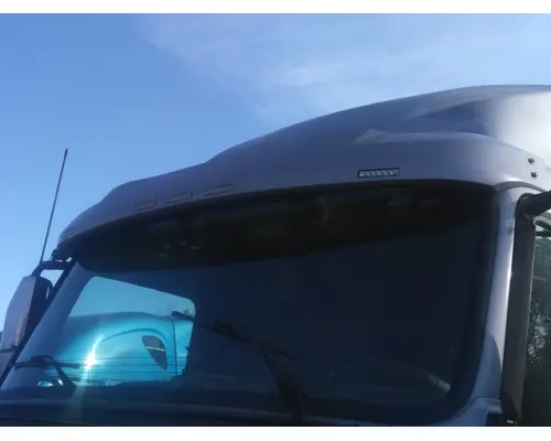 VOLVO VNL CAB CLIP