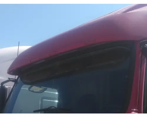 VOLVO VNL CAB CLIP