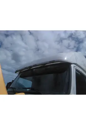 VOLVO VNL CAB CLIP