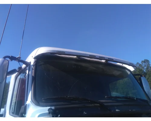 VOLVO VNL CAB CLIP