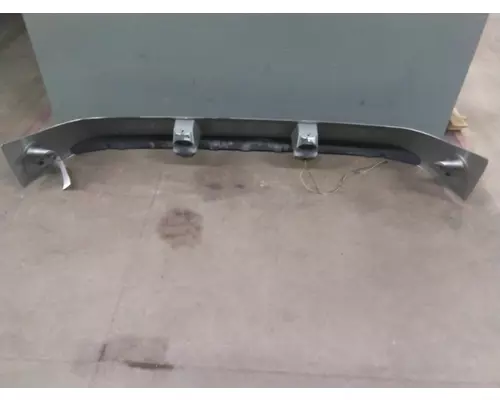 VOLVO VNL CAB CLIP