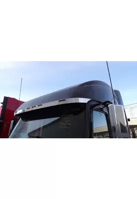 VOLVO VNL CAB CLIP