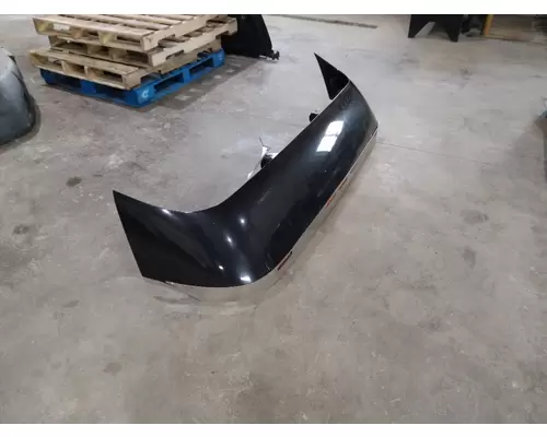 VOLVO VNL CAB CLIP