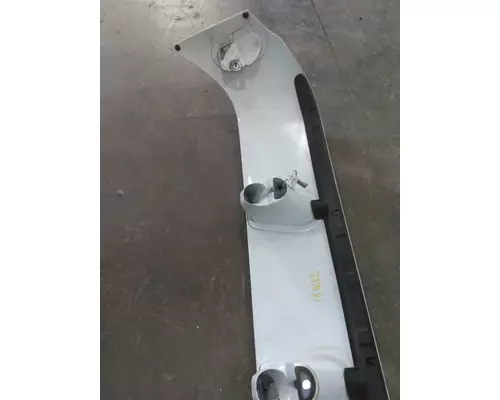 VOLVO VNL CAB CLIP