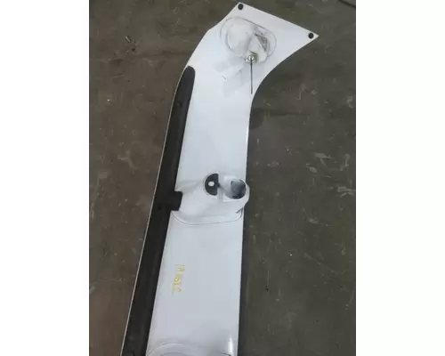VOLVO VNL CAB CLIP
