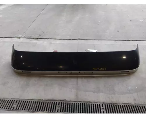 VOLVO VNL CAB CLIP