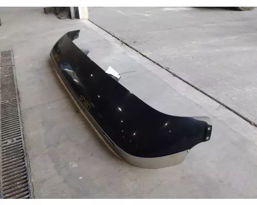 VOLVO VNL CAB CLIP