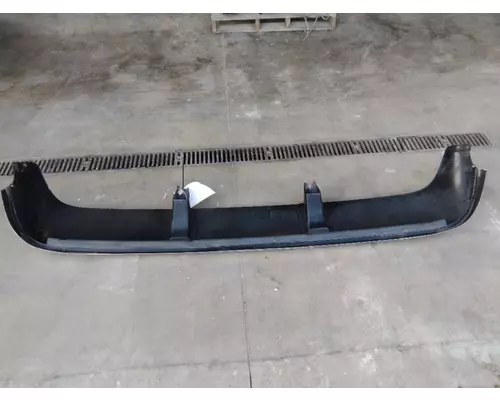 VOLVO VNL CAB CLIP