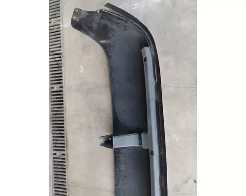 VOLVO VNL CAB CLIP