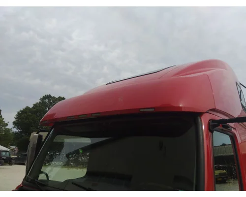 VOLVO VNL CAB CLIP