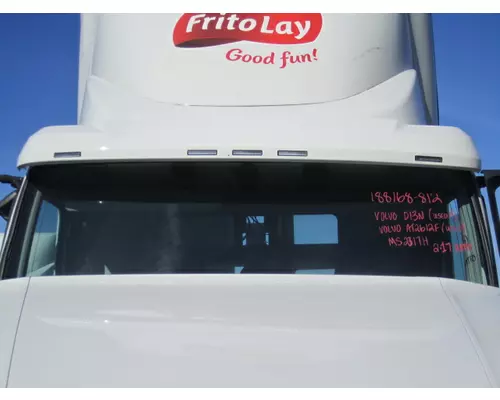 VOLVO VNL CAB CLIP