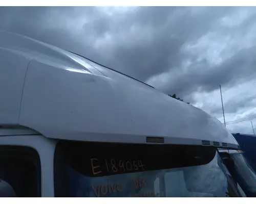 VOLVO VNL CAB CLIP