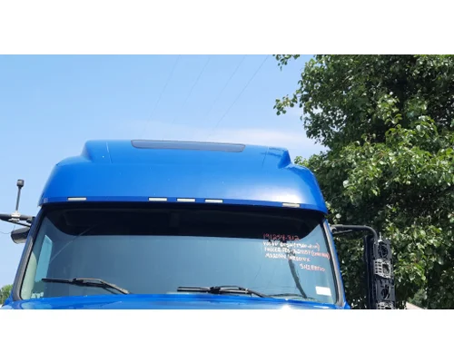 VOLVO VNL CAB CLIP