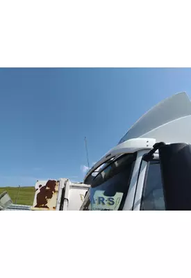 VOLVO VNL CAB CLIP