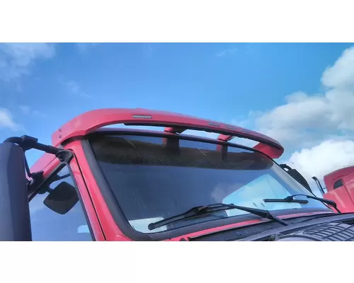 VOLVO VNL CAB CLIP