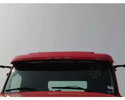 VOLVO VNL CAB CLIP