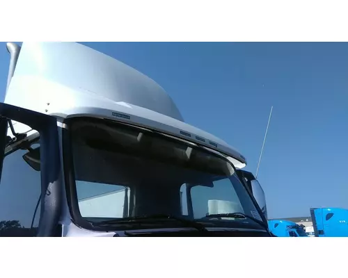 VOLVO VNL CAB CLIP