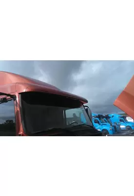 VOLVO VNL CAB CLIP