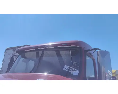 VOLVO VNL CAB CLIP