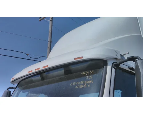 VOLVO VNL CAB CLIP