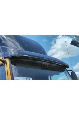 VOLVO VNL CAB CLIP