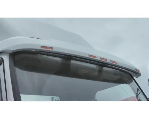 VOLVO VNL CAB CLIP