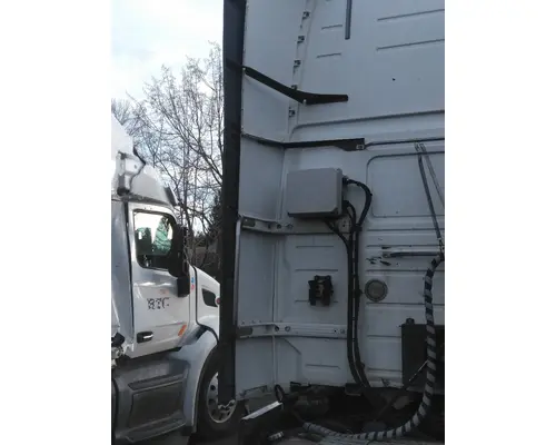 VOLVO VNL CAB EXTENSION