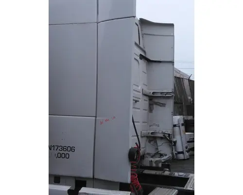 VOLVO VNL CAB EXTENSION