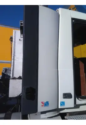 VOLVO VNL CAB EXTENSION