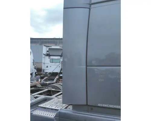 VOLVO VNL CAB EXTENSION