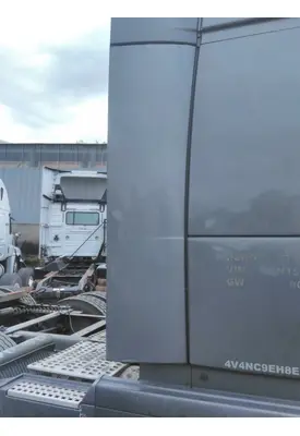 VOLVO VNL CAB EXTENSION