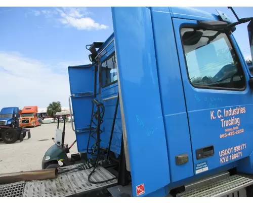 VOLVO VNL CAB EXTENSION