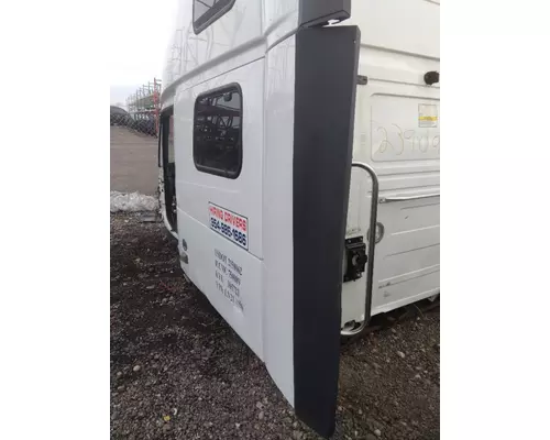 VOLVO VNL CAB EXTENSION
