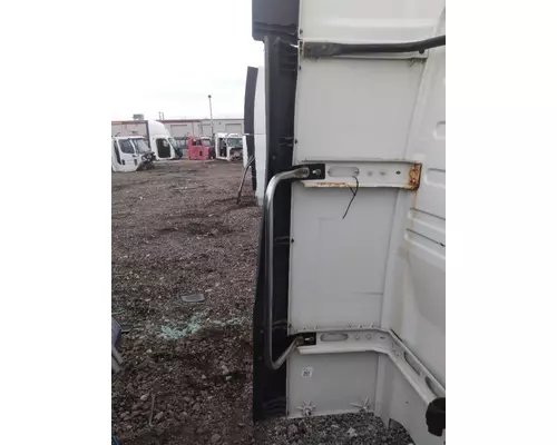 VOLVO VNL CAB EXTENSION